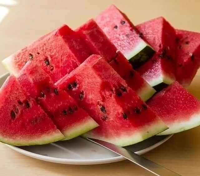 Watermelon treats liver and urinary system diseases